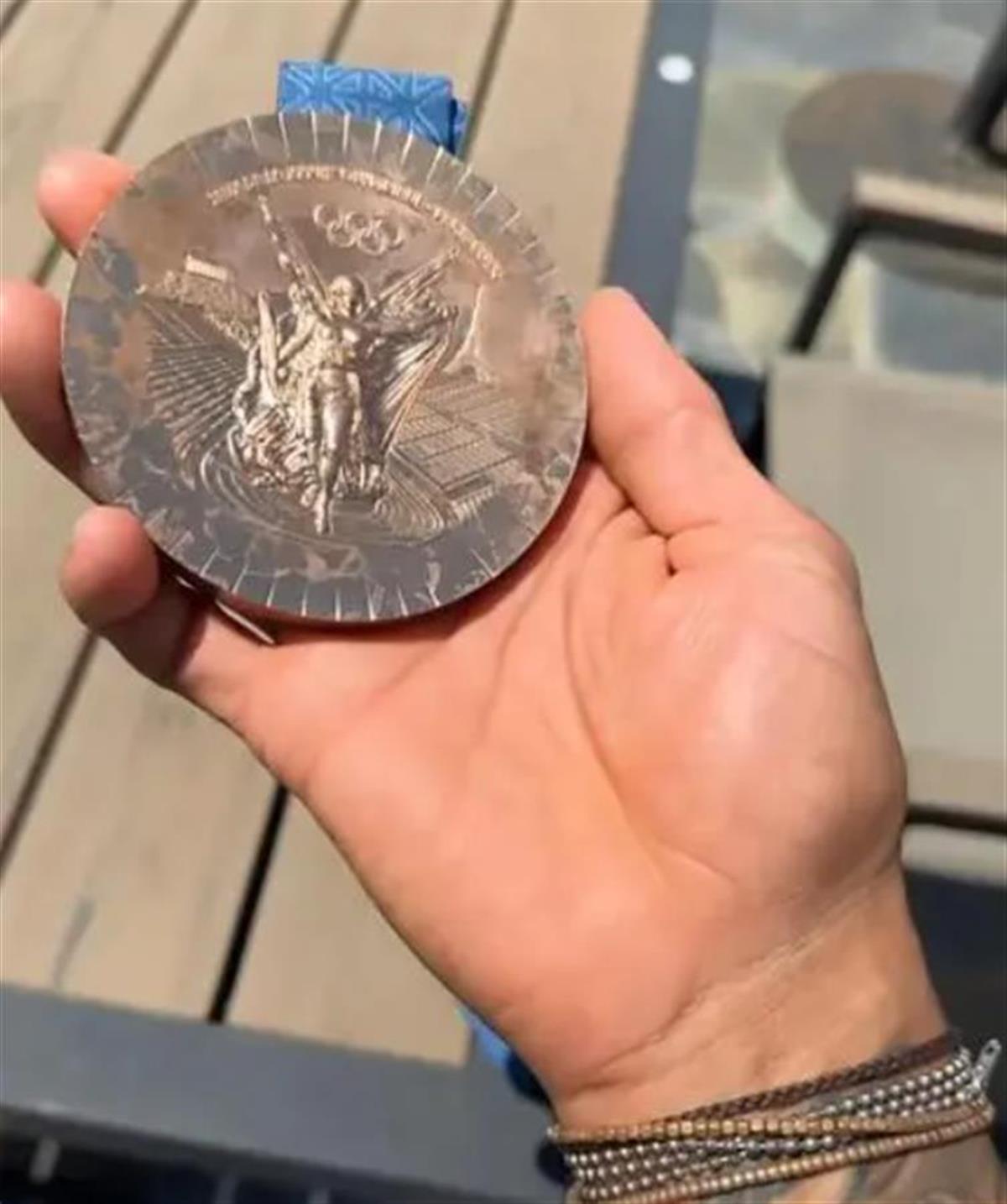 奧運(yùn)會(huì)獎(jiǎng)牌不到十天就掉色？奧運(yùn)會(huì)的獎(jiǎng)牌是純凈還是鍍金